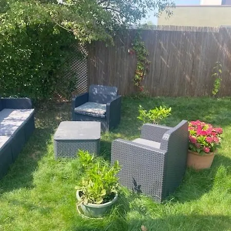 Les Pommiers - Climatisees ホームステイ ロスハイム