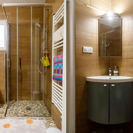 Les Pommiers - Chambres D'Hotes Climatisees